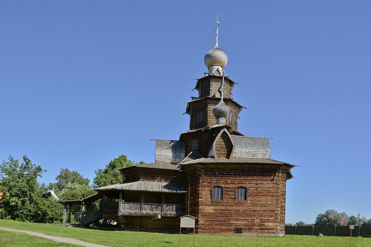 Церковь преображения. Преображенская Церковь Суздаль. Храм деревянного зодчества Суздаль. Музей зодчества Суздаль Церковь Преображенская. Суздаль достопримечательности Преображенская Церковь.